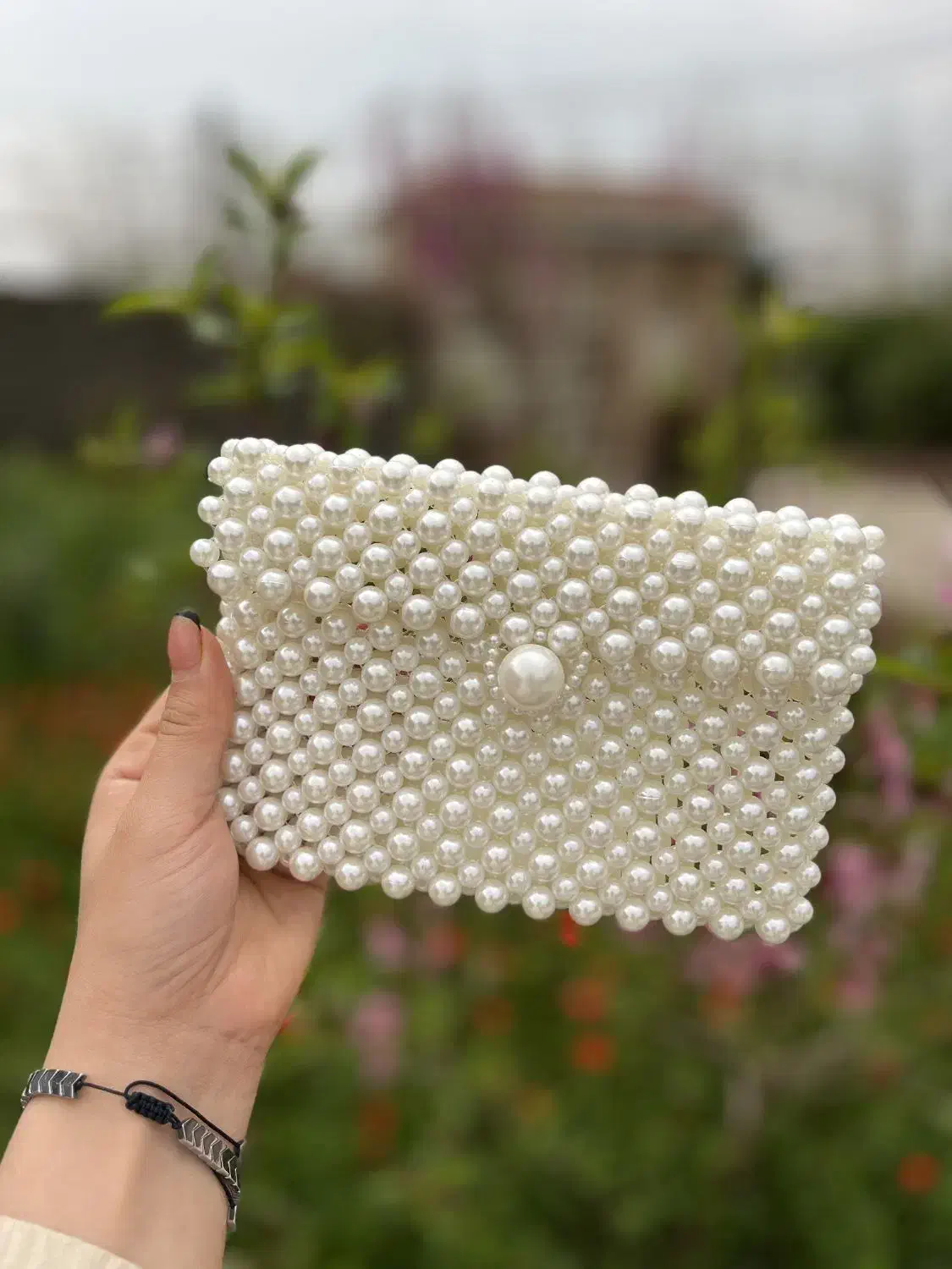 کیف مرواریدی|کیف، کفش، کمربند|رشت, بازار|دیوار