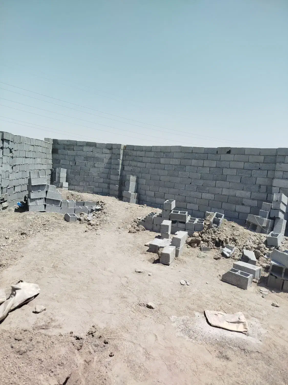 چهاردیواری با در۱۰۰متری ،متری۱ملیون و۴۰۰|فروش زمین و ملک کلنگی|اصفهان, قهجاورستان|دیوار