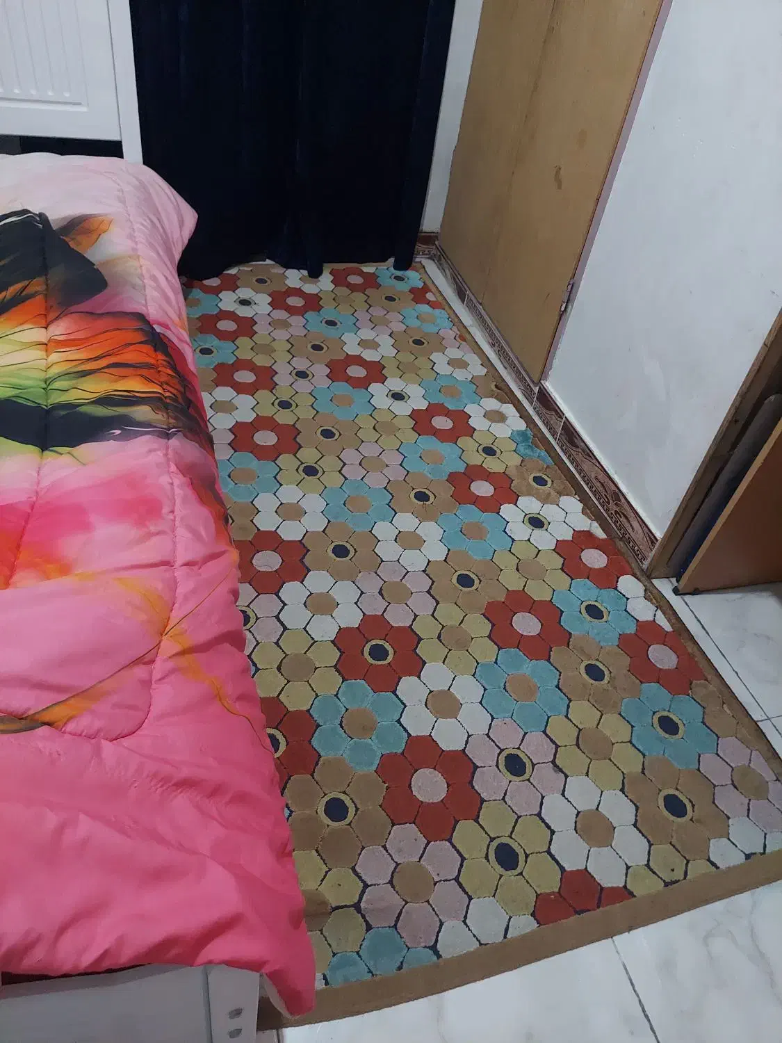 فرش اتاق خواب|فرش|قدس, شهرقدس|دیوار