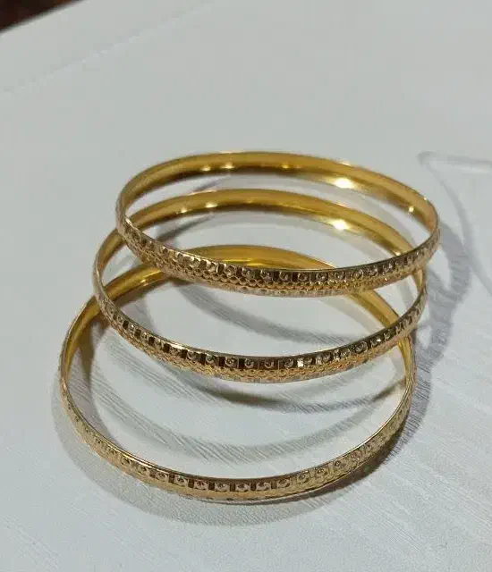 النگو طلا سایز ۲ دو تمیز تمیز همراه با فاکتور خرید|جواهرات|قم, قلعه کامکار|دیوار