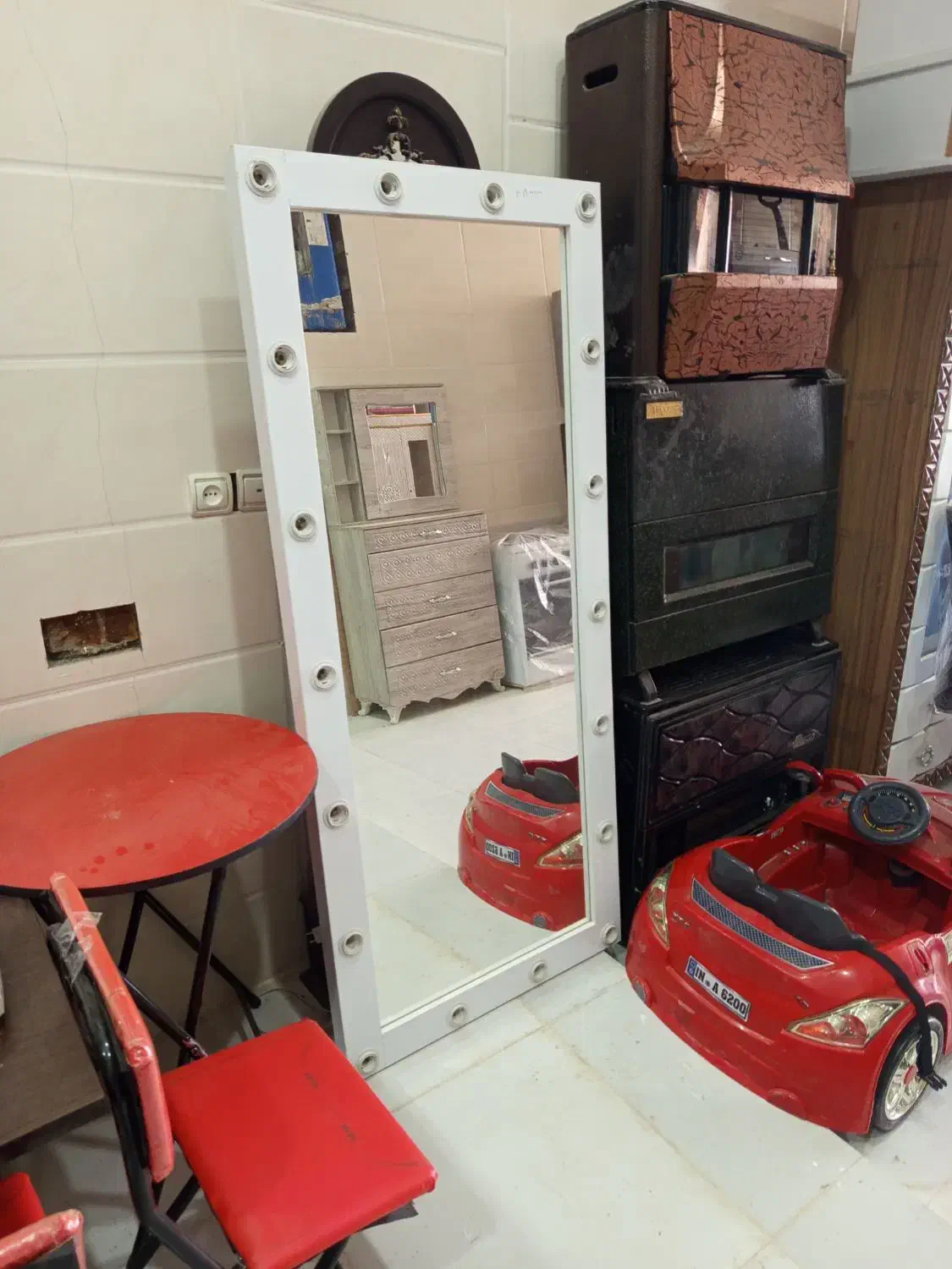 آینه درحدنو|آینه|زابل, |دیوار