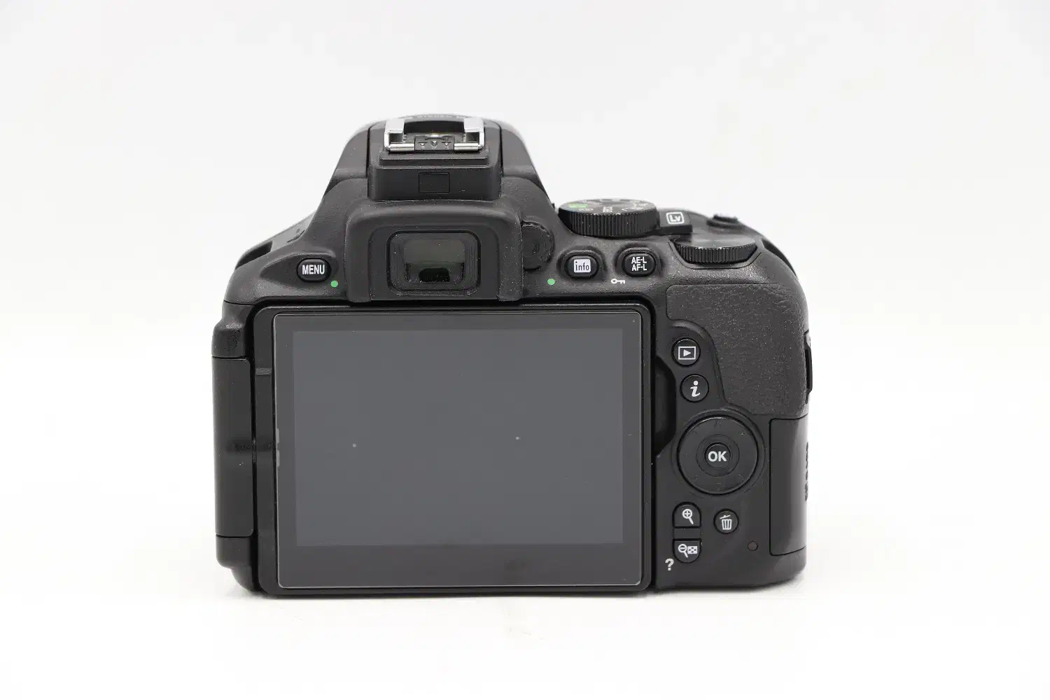 دوربین نیکون Nikon D5600|دوربین عکاسی و فیلمبرداری|تهران, جمهوری|دیوار