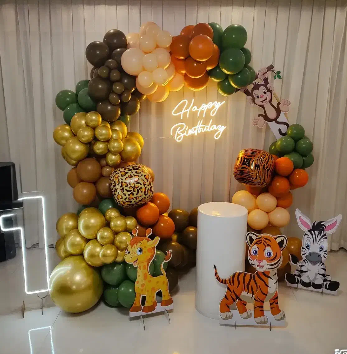 بادکنکآرایی و گلآرایی خاص جشن و تولد|خدمات پذیرایی، مراسم|کرج, انبار مپنا|دیوار