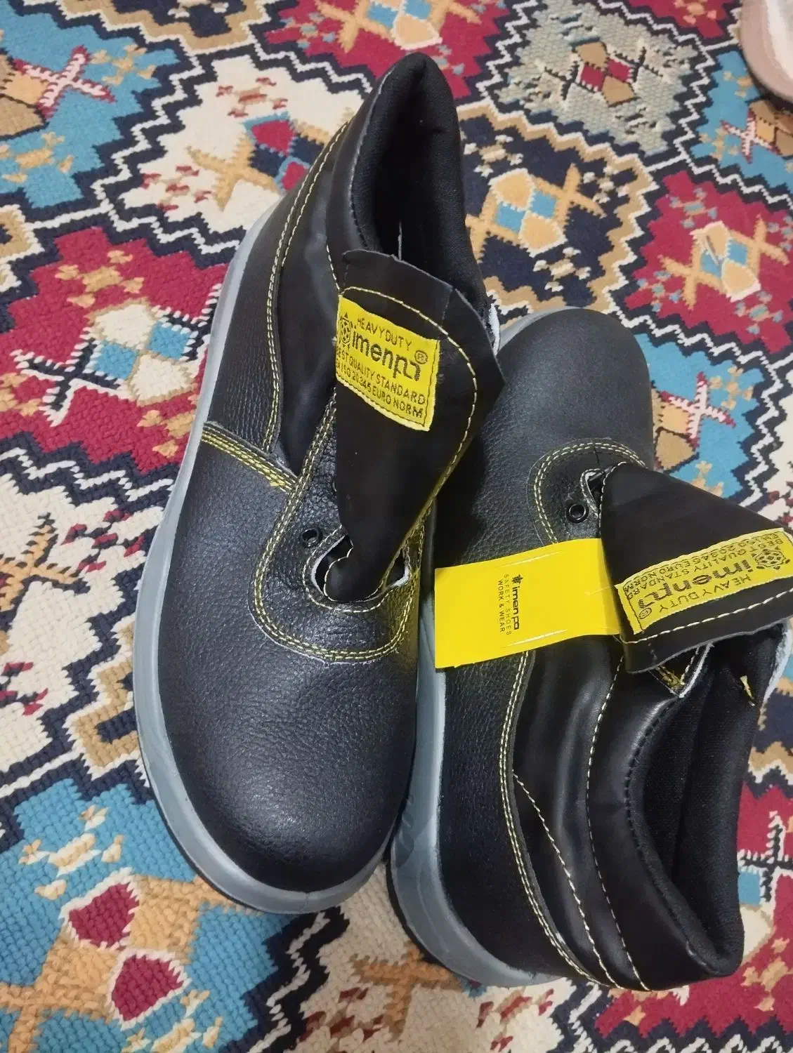 کفش ایمنی سایز۴۳و۴۲نونو|کیف، کفش، کمربند|شوشتر, |دیوار