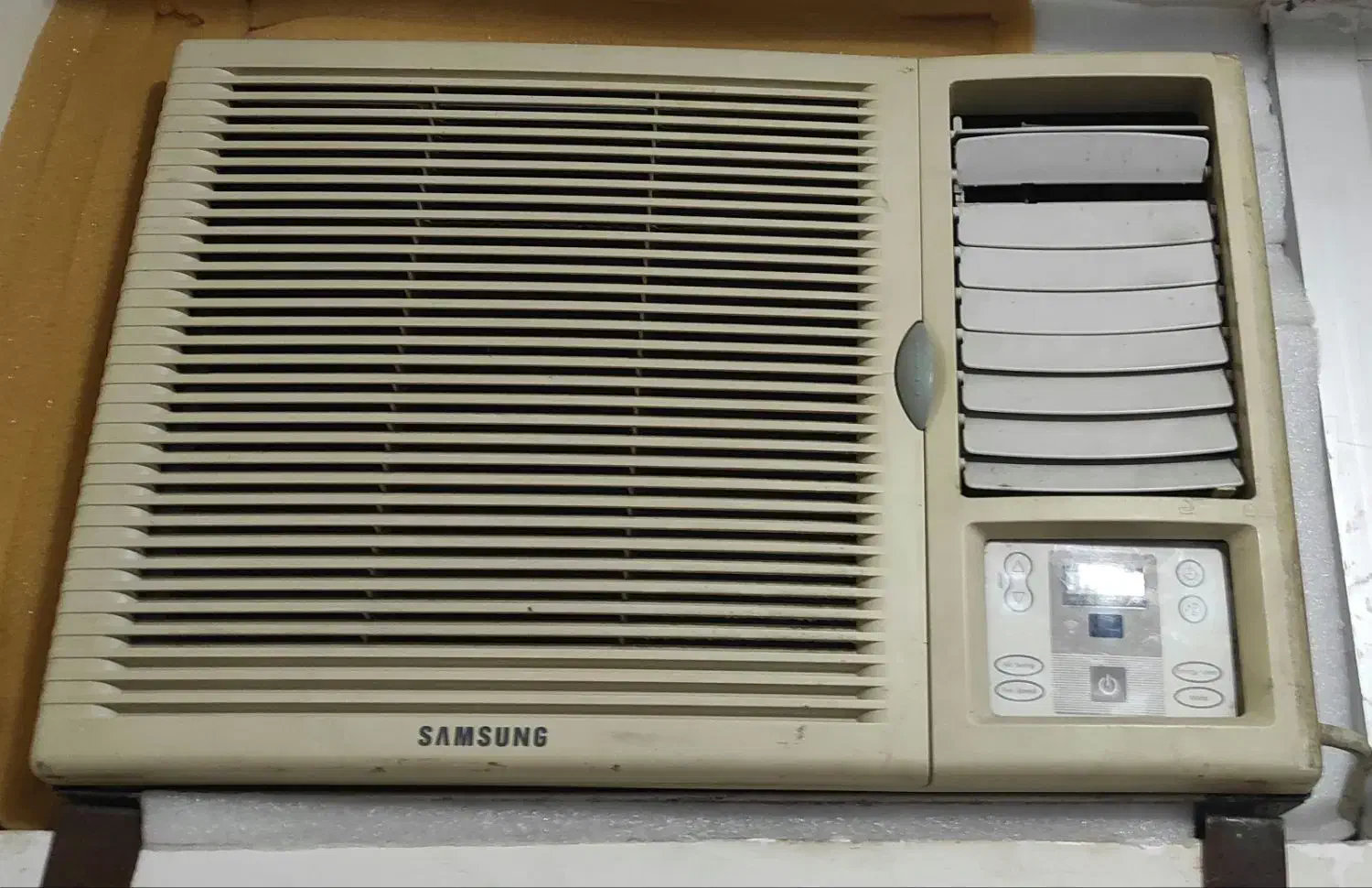 کولر گازی پنجره ای|کولر گازی و فن‌کوئل|تالش, هشتپر|دیوار