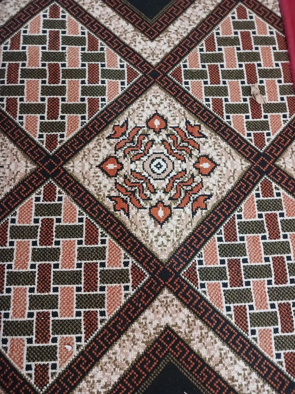 گبه عرض نیم متر  طول ۶مترخیلی تمیز|گلیم، جاجیم، گبه|مسجد سلیمان, |دیوار