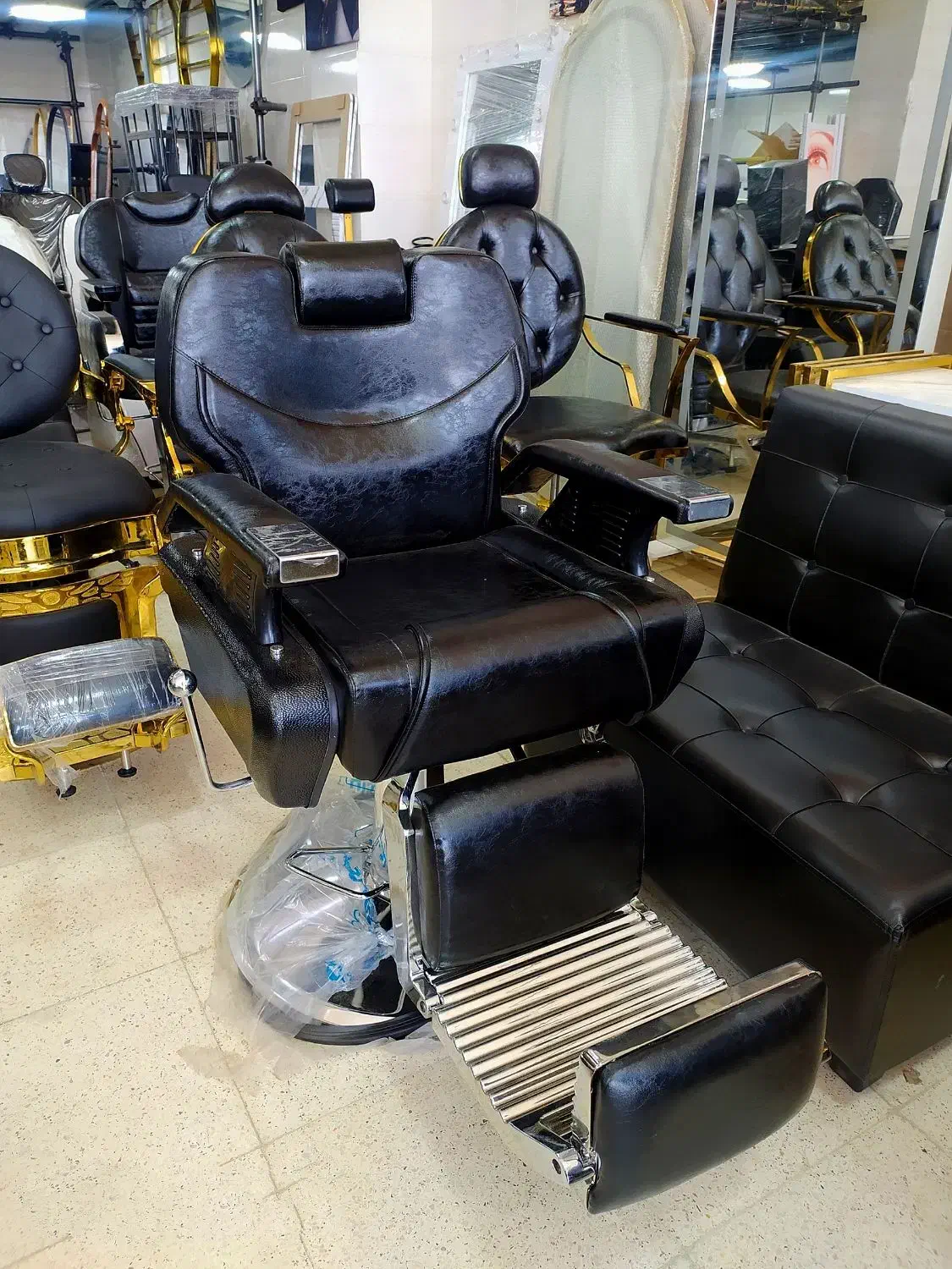 صندلی اصلاح/صندلی آرایشگاه/صندلی کوپ/صندلی سالنی|آرایشگاه و سالنهای زیبایی|سنندج, |دیوار