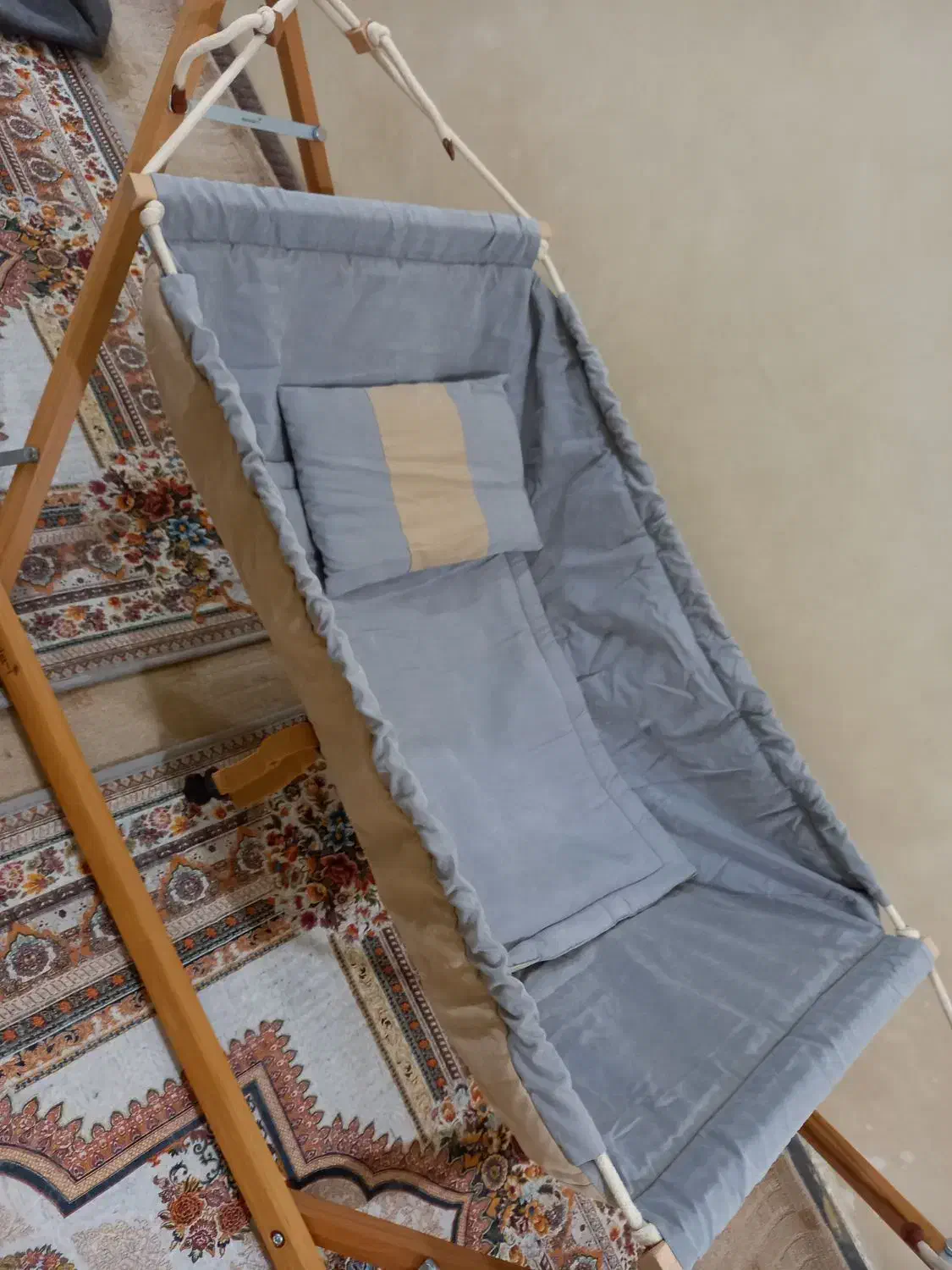 گهواره|تخت و صندلی بچه|بندر کنگان, |دیوار