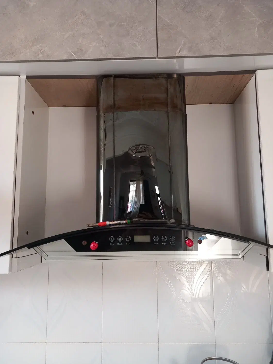 هود کرون|هود|لولمان, |دیوار