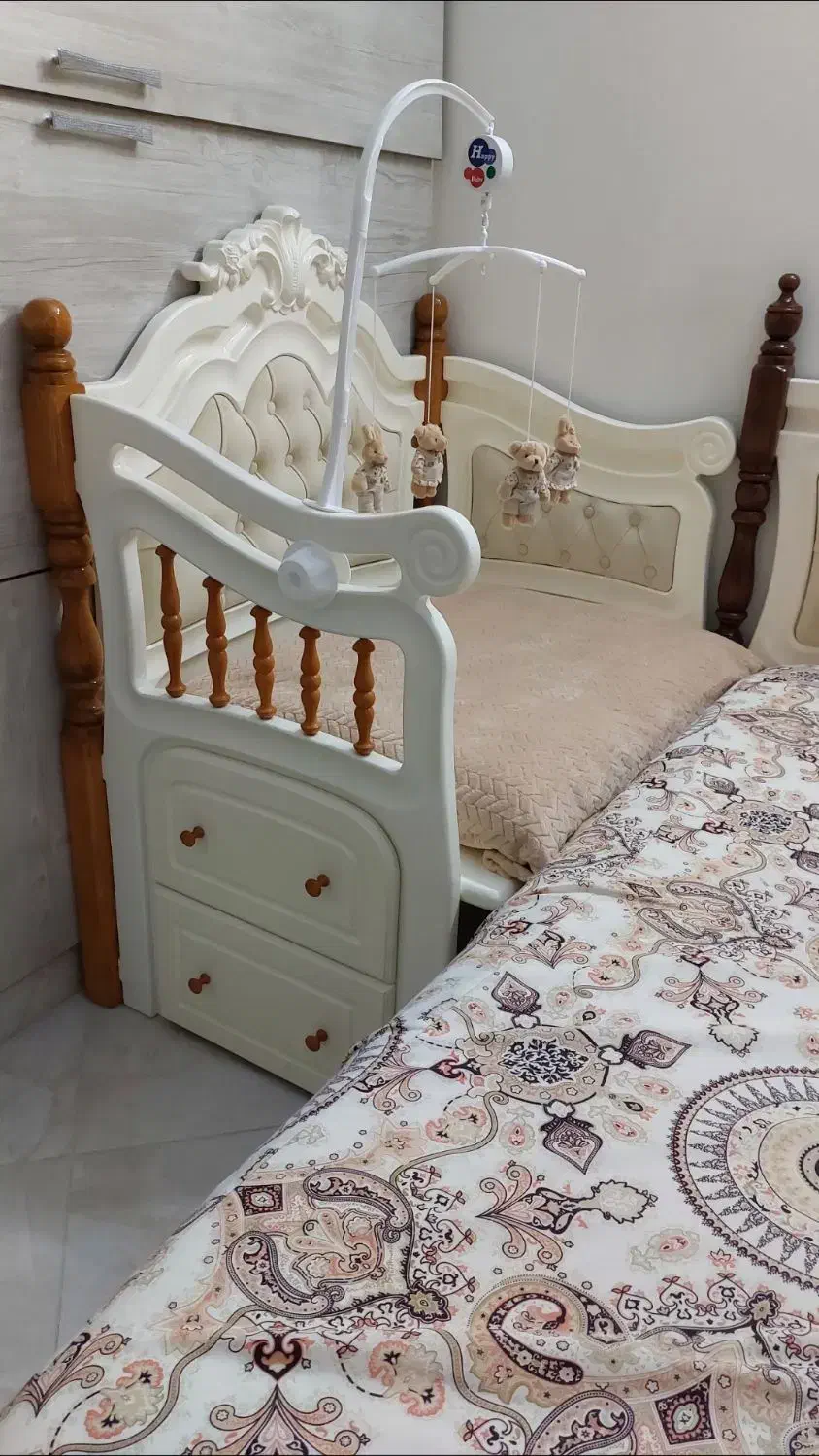 تخت نوزاد کنار تختی|اسباب و اثاث بچه|چهاردانگه (تهران), |دیوار