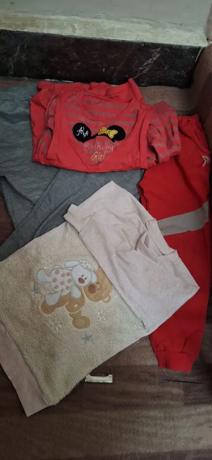 لباس|کفش و لباس بچه|خوی, |دیوار