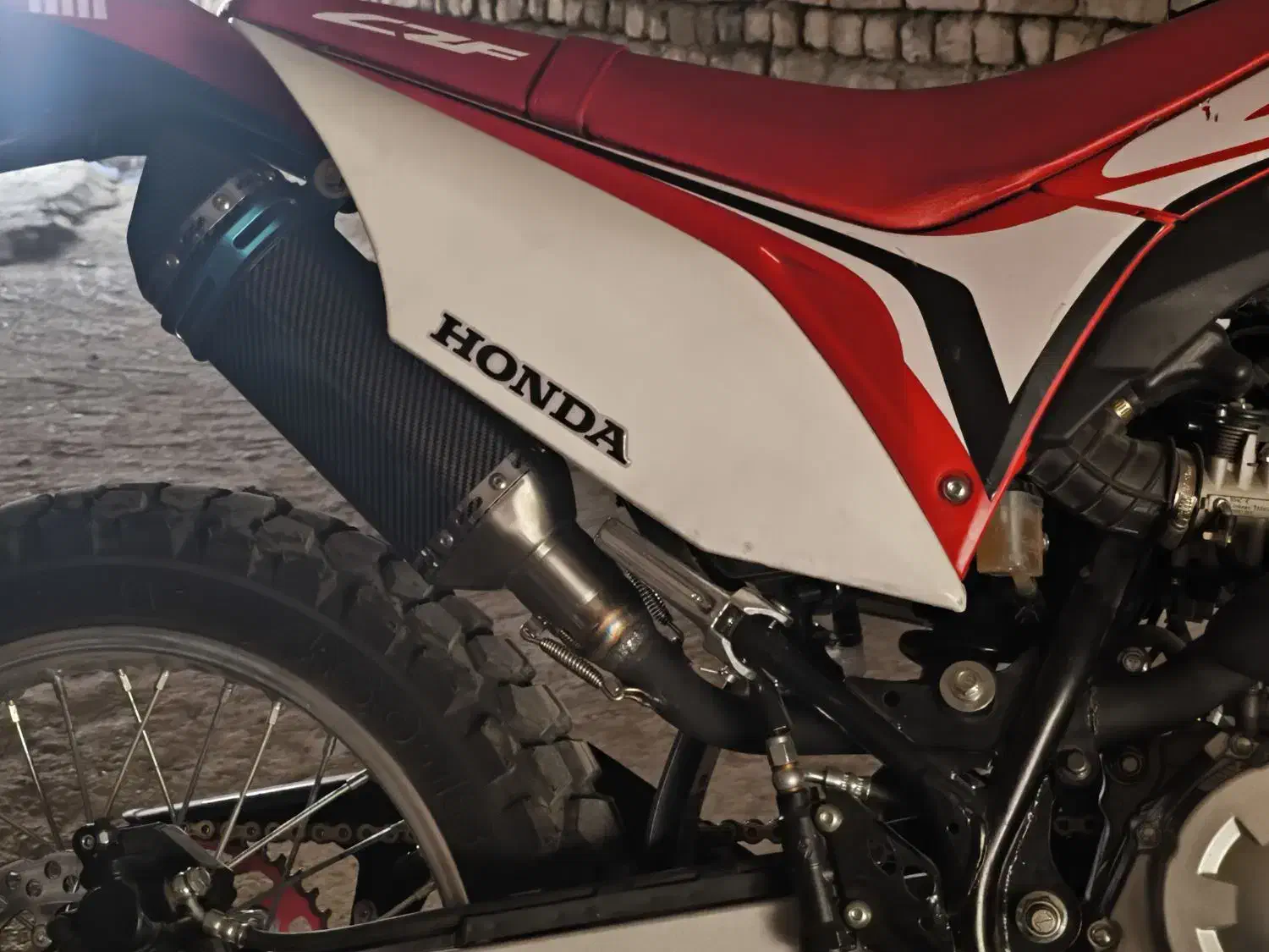 تریل باسل توسن 250 فول لوازم درحد صفر1402|موتورسیکلت|اصفهان, احمدآباد|دیوار