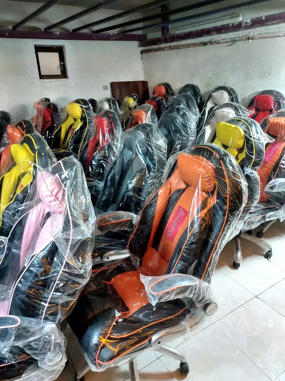 صندلی گیمینگ اداری مدیریت تنوع رنگ|مبلمان اداری|کرمانشاه, |دیوار