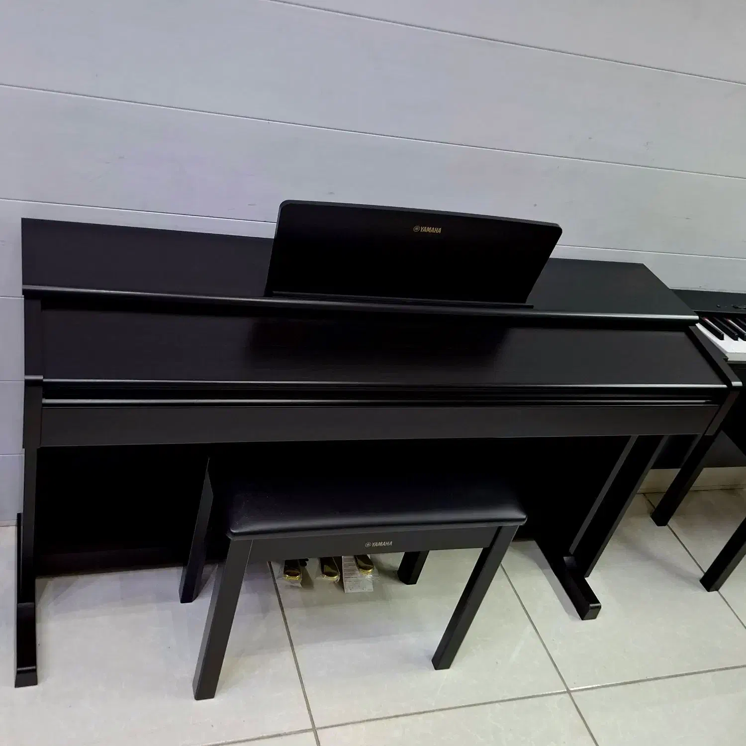 پیانو یاماها YDP-145 گارانتی دار|پیانو، کیبورد، آکاردئون|کرمانشاه, |دیوار