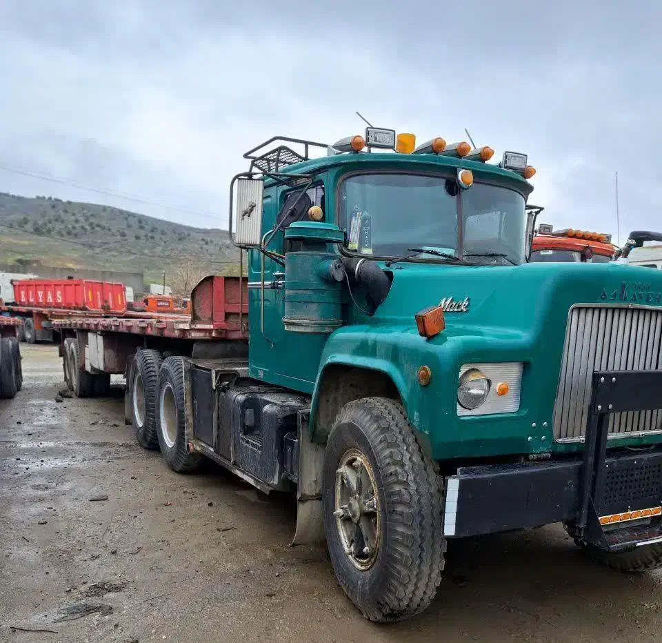 نیازمند تعدادی کامیون/ کفی سنگ کش|استخدام حمل و نقل|آذرشهر, |دیوار