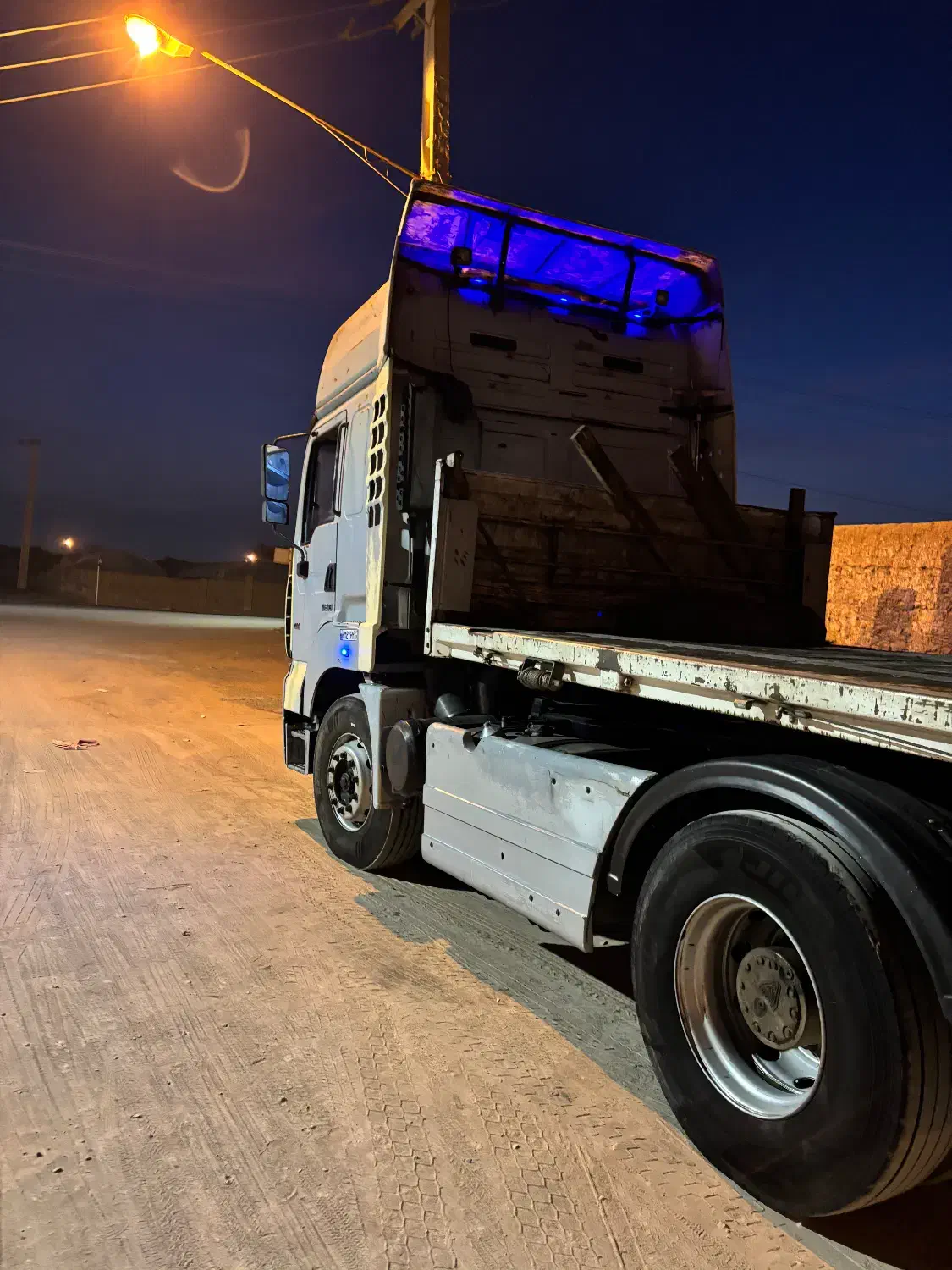 شاکمن 2010|خودرو سنگین|یزد, |دیوار