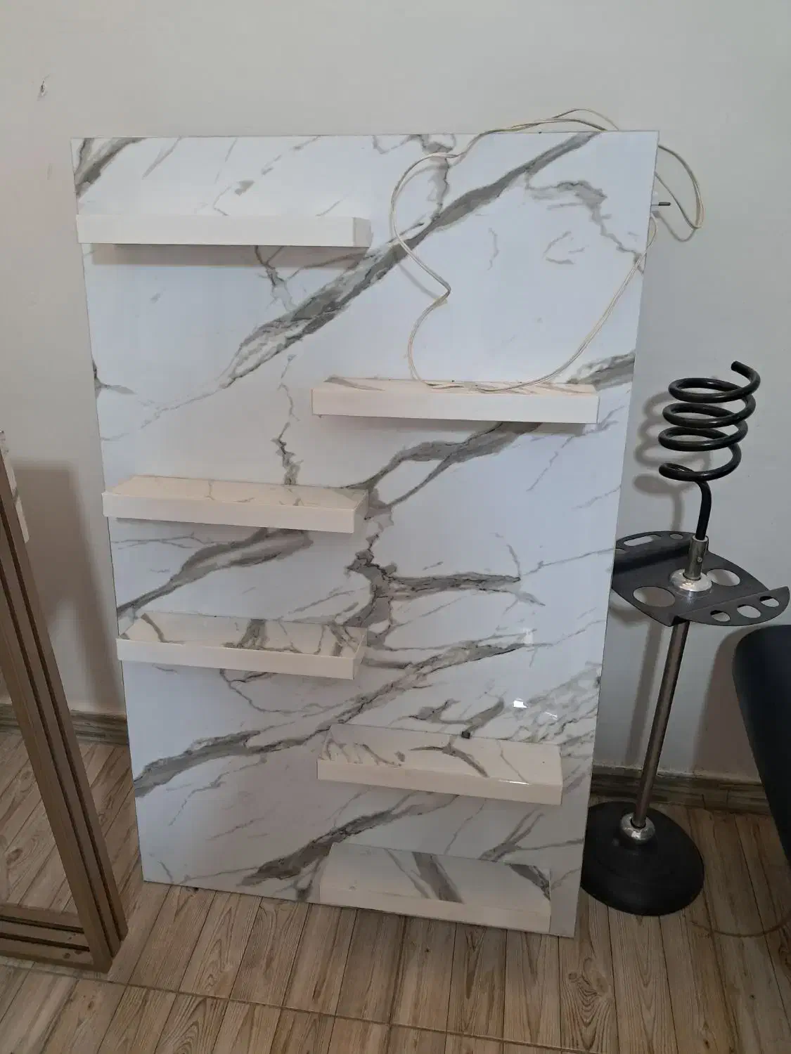 استند کاربردی فروشی نونو|کتابخانه، شلف، قفسه‌های دیواری|اسلام‌شهر, شهرک قائمیه|دیوار