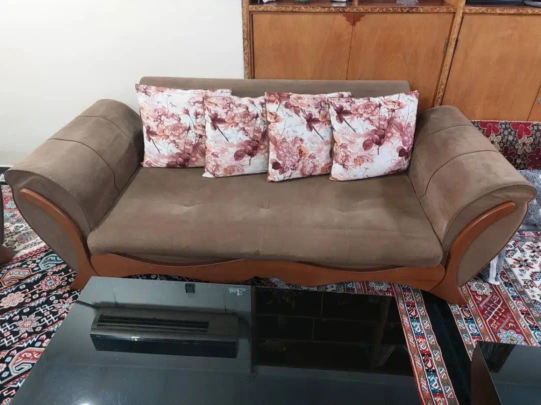 مبل هفت نفره بسیار تمیز|مبلمان خانگی و میز عسلی|اندیمشک, |دیوار