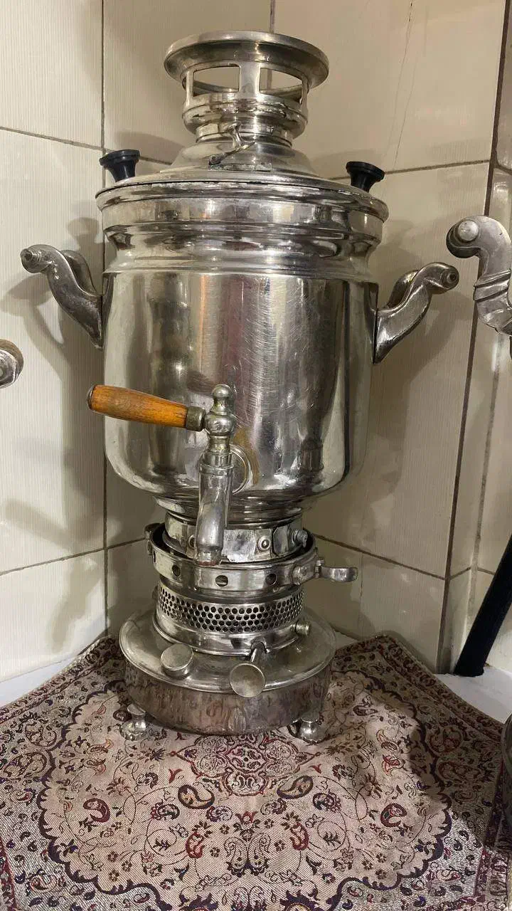 سماور نفتی عتیقه خیلی قدیمی بزرگ|سماور، چایساز، قهوهساز|تهران, نیروی هوایی (پیروزی)|دیوار