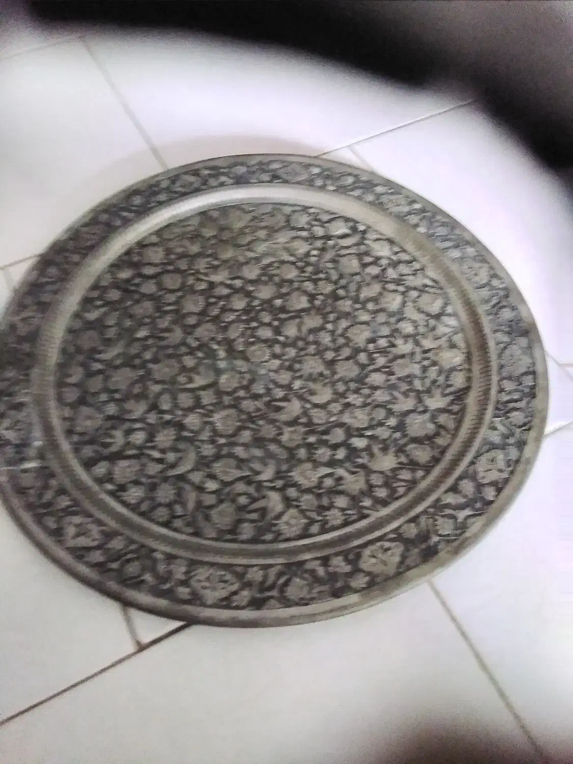 سینی قلم زنی ۴۸ سانتیمتر  بسیار قدیمی|کلکسیون اشیاء عتیقه|کجور, |دیوار