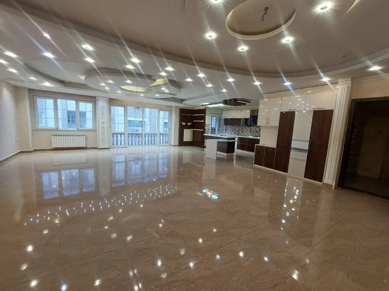 رهن ۱۹۰ متر/تک واحد/پارک شهر پوریای ولی|اجارهٔ آپارتمان|رشت, چله خانه|دیوار