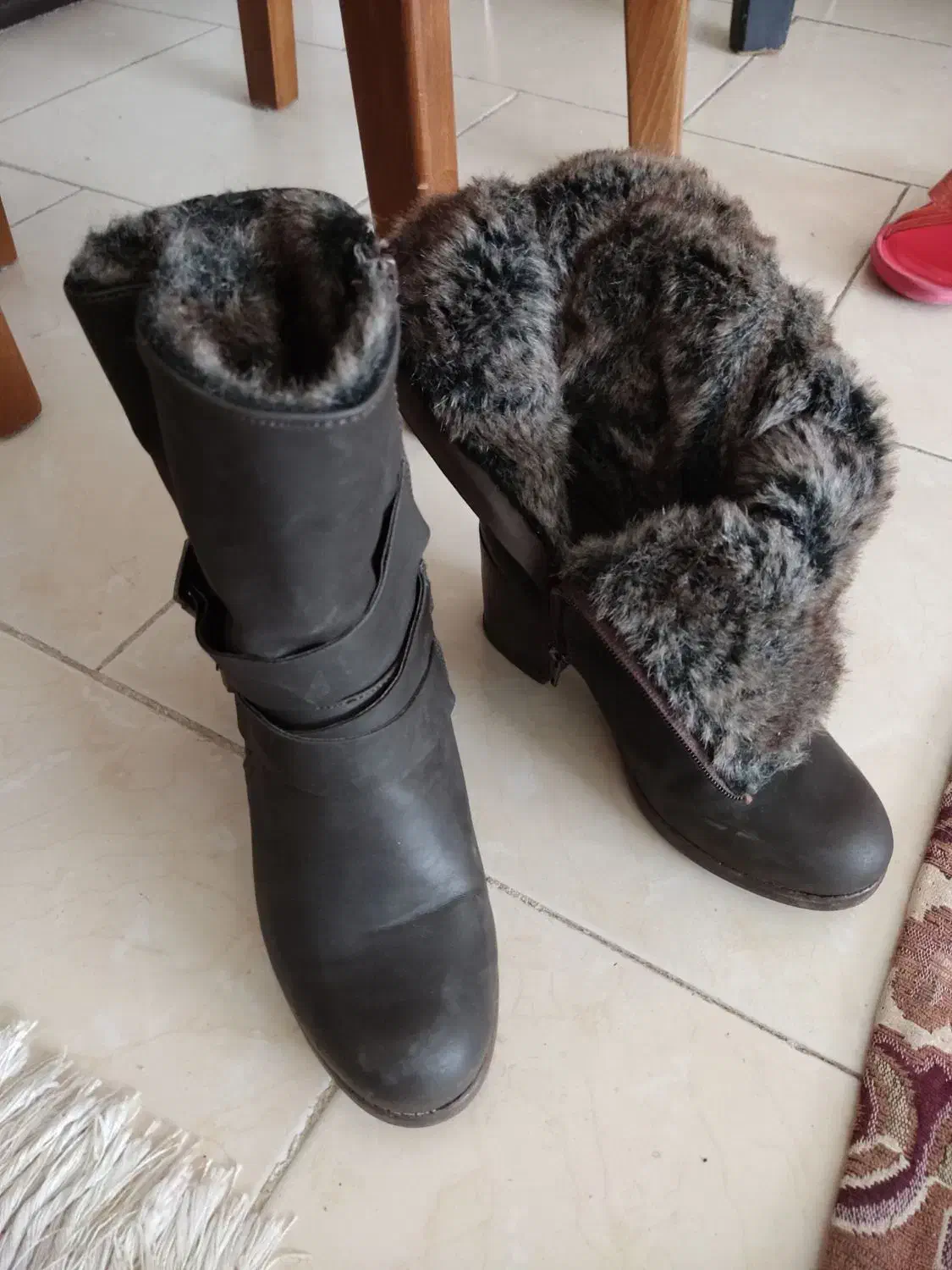 پوتین آمریکایی سایز ۳۸ به ۳۹ هم می خوره|کیف، کفش، کمربند|پردیس, فاز ۳|دیوار