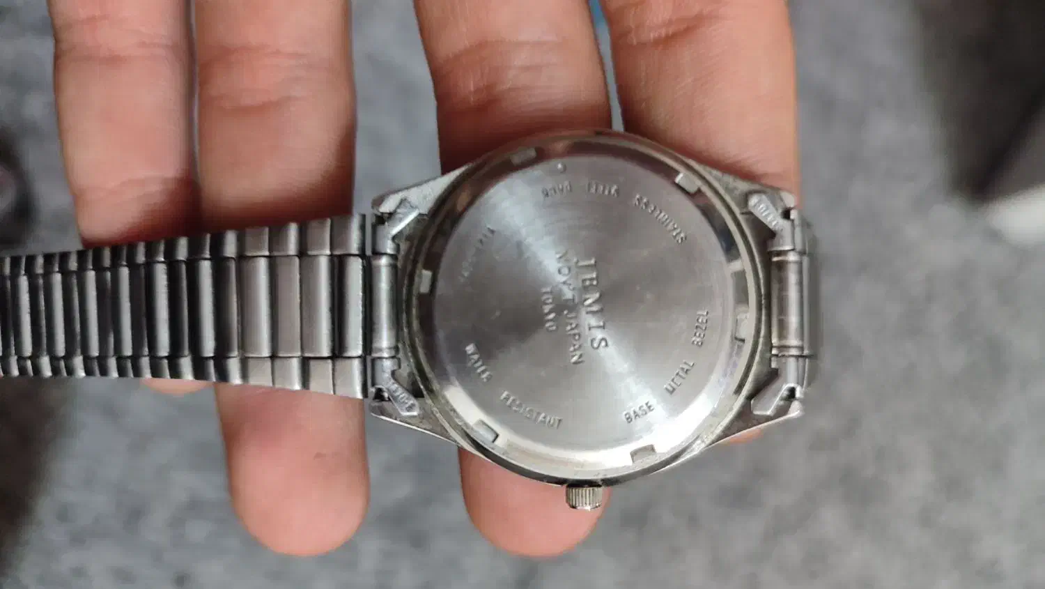 ساعت|ساعت|قم, باغ کرباسی|دیوار