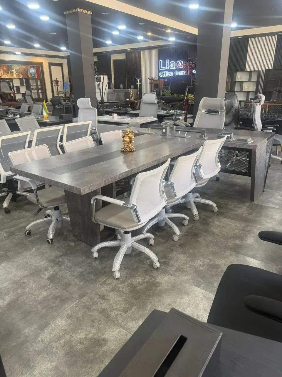 میز صندلی کنفرانس فلزی طرح مدیریت اداری با مبلمان|مبلمان اداری|اصفهان, سروستان|دیوار