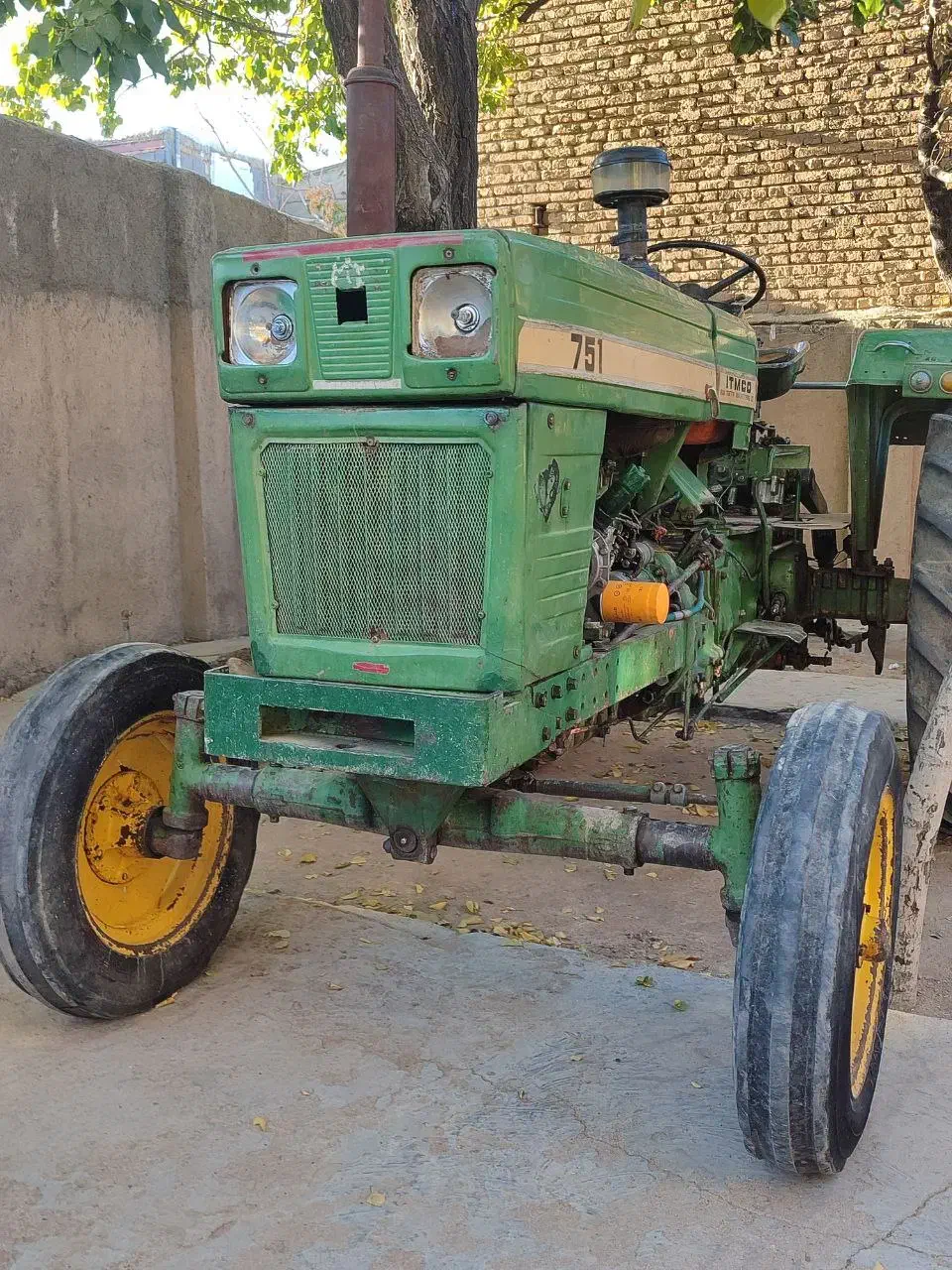 فروش یکدستگاه تراکتور پرکنز مدل ۷۲|خودرو سنگین|قروه, |دیوار