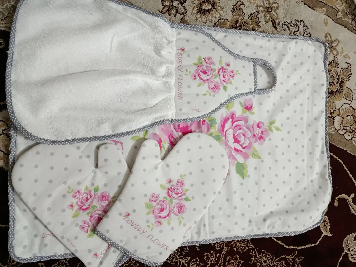 سرویس اشپزخانه|سفره، حوله، دستمال آشپزخانه|مشهد, خواجه ربیع|دیوار