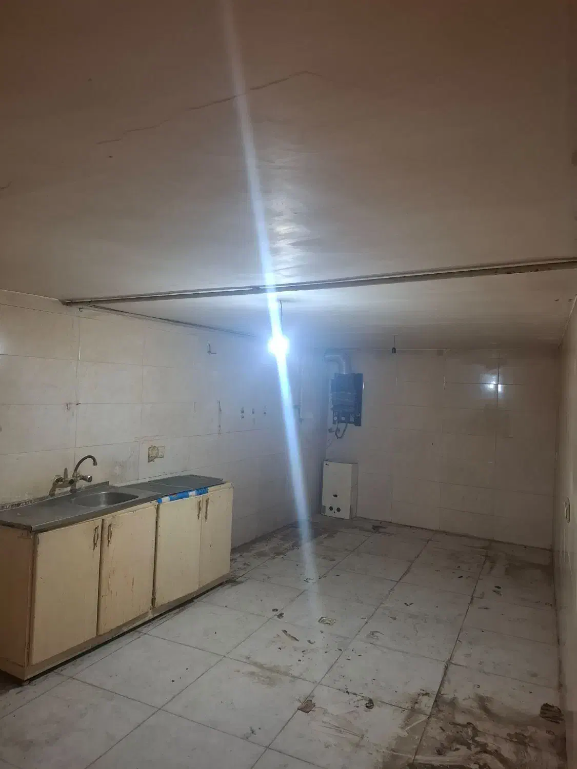 زیر زمین 70متر خدماتی کارگاه انبار|اجارهٔ مغازه و غرفه|شاهین‌شهر, حاجی آباد|دیوار