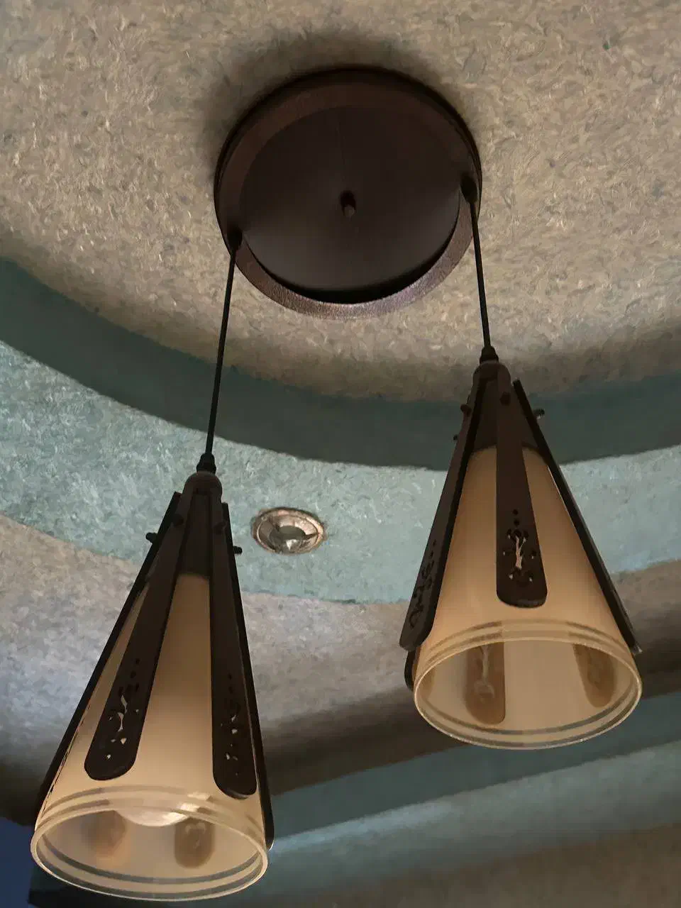 لوستر چوبی شیشه ای|لوستر و چراغ آویز|رشت, گلسار|دیوار