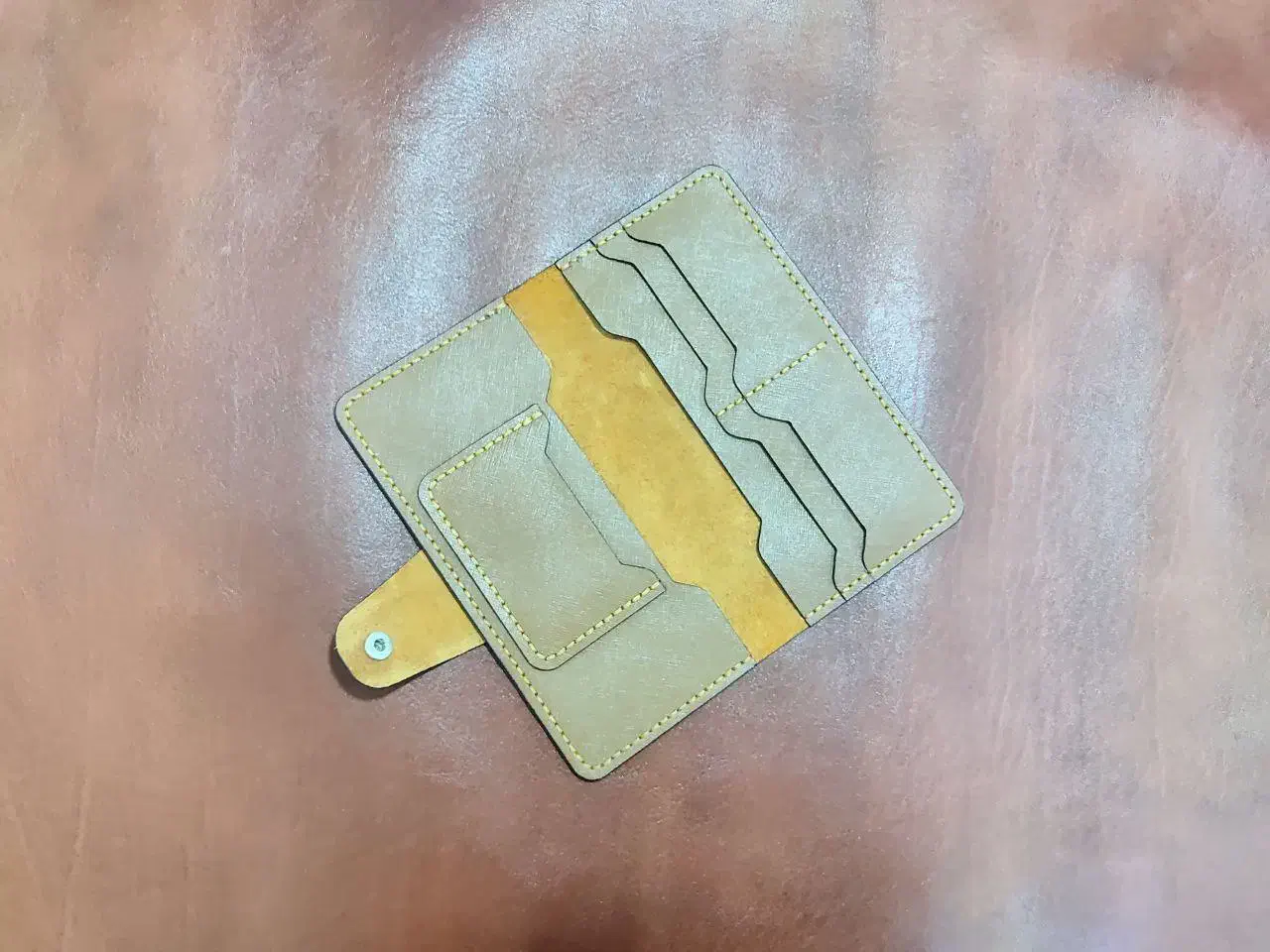 جاکارتی چرم|کیف، کفش، کمربند|کوهدشت, |دیوار