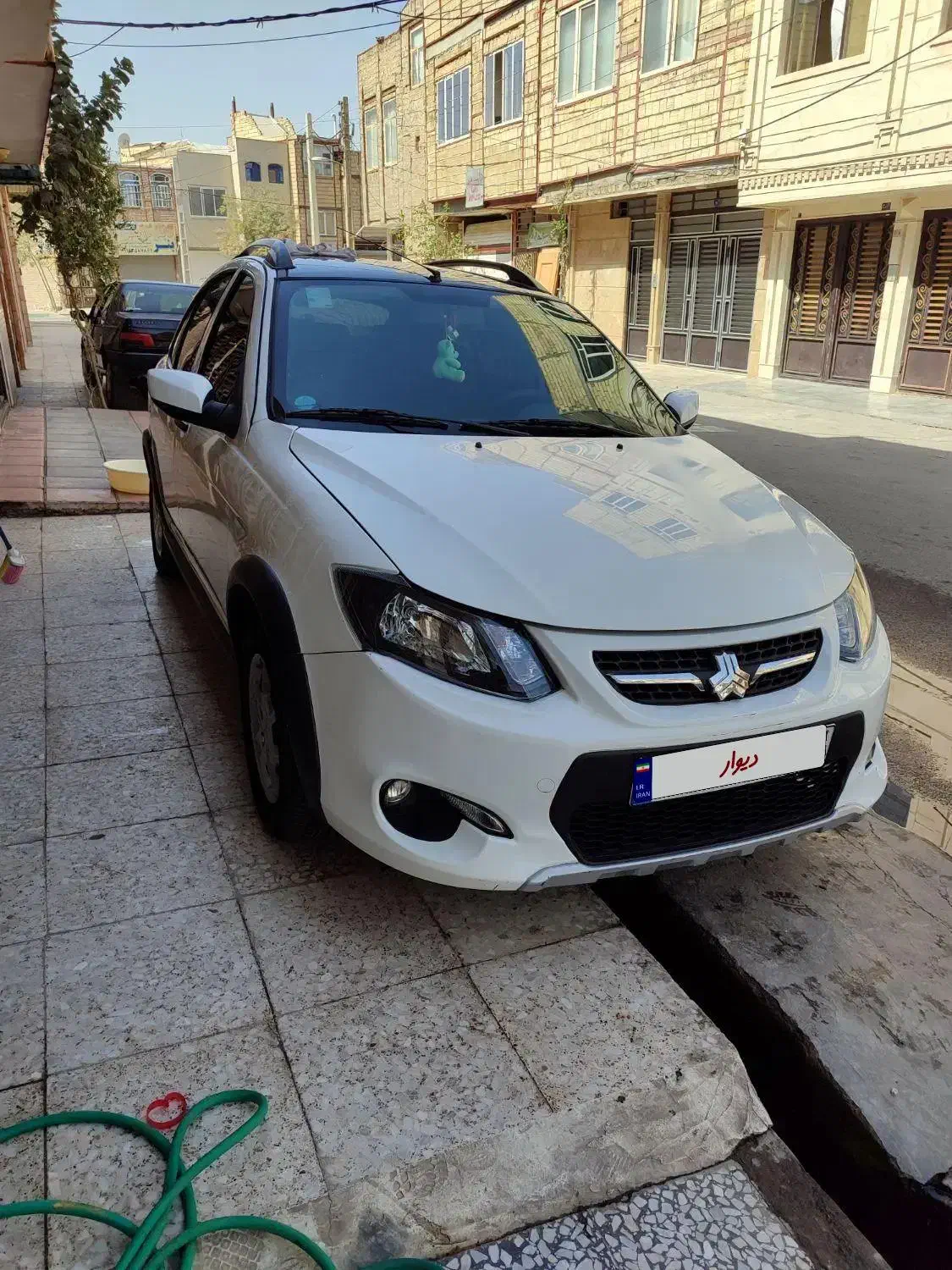 کوییک Rسفید مشکی کم کار عروسک|خودرو سواری و وانت|قم, ولیعصر|دیوار