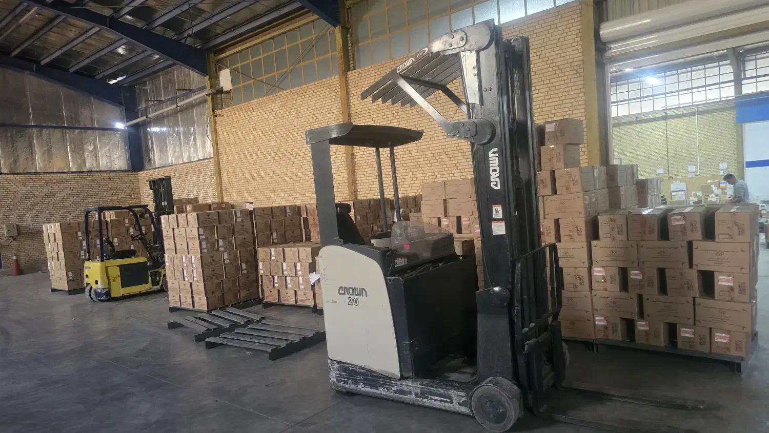 استخدام موزع و کارگر انبار دارویی|استخدام حمل و نقل|شیراز, شهرک صنعتی شیراز|دیوار