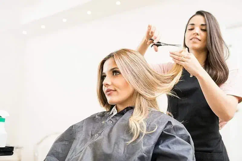 موخوره گیری. اپیلاسیون .میکاپ|خدمات آرایشگری و زیبایی|کوهدشت, |دیوار