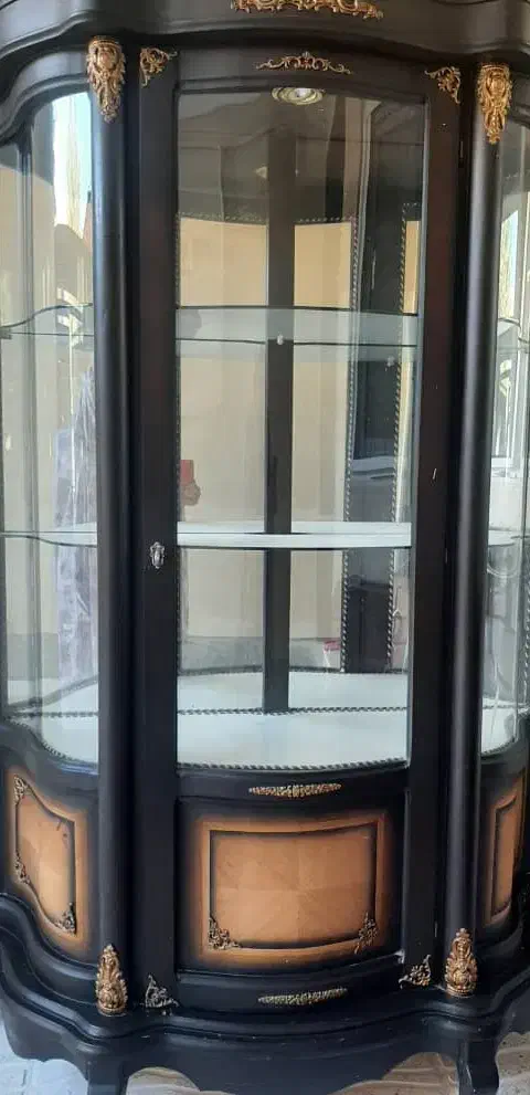 بوفه|بوفه، ویترین، کنسول|مهاجران, |دیوار