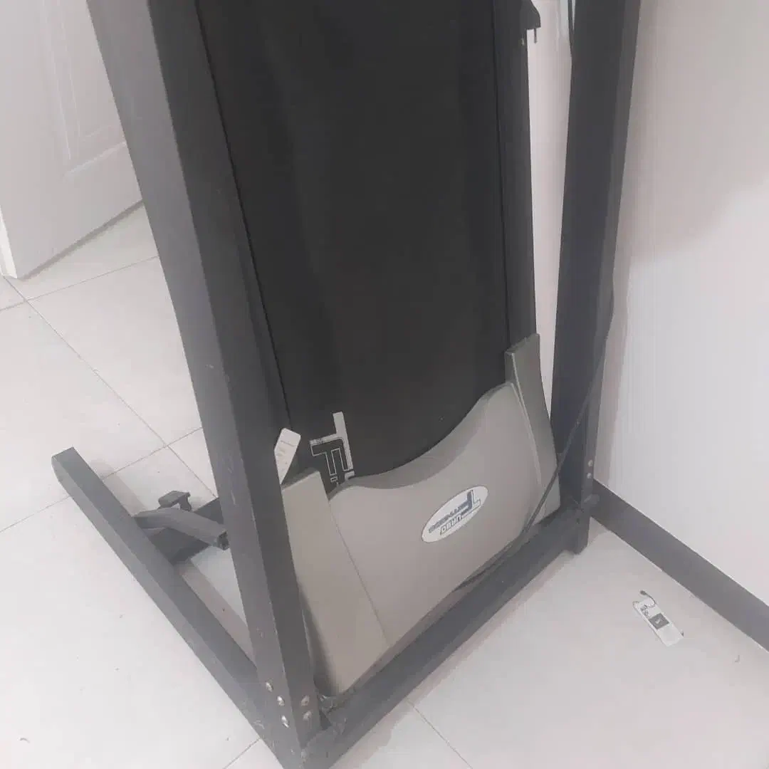 تردمیل در حد نو|تجهیزات ورزشی|شیراز, آبیاری|دیوار