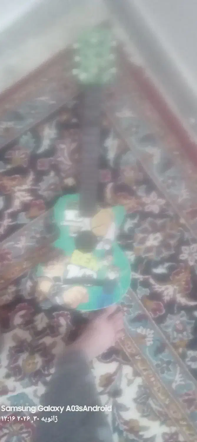 گیتار کیفیت عالی|گیتار، بیس، امپلیفایر|سبزوار, قصبه غربی|دیوار