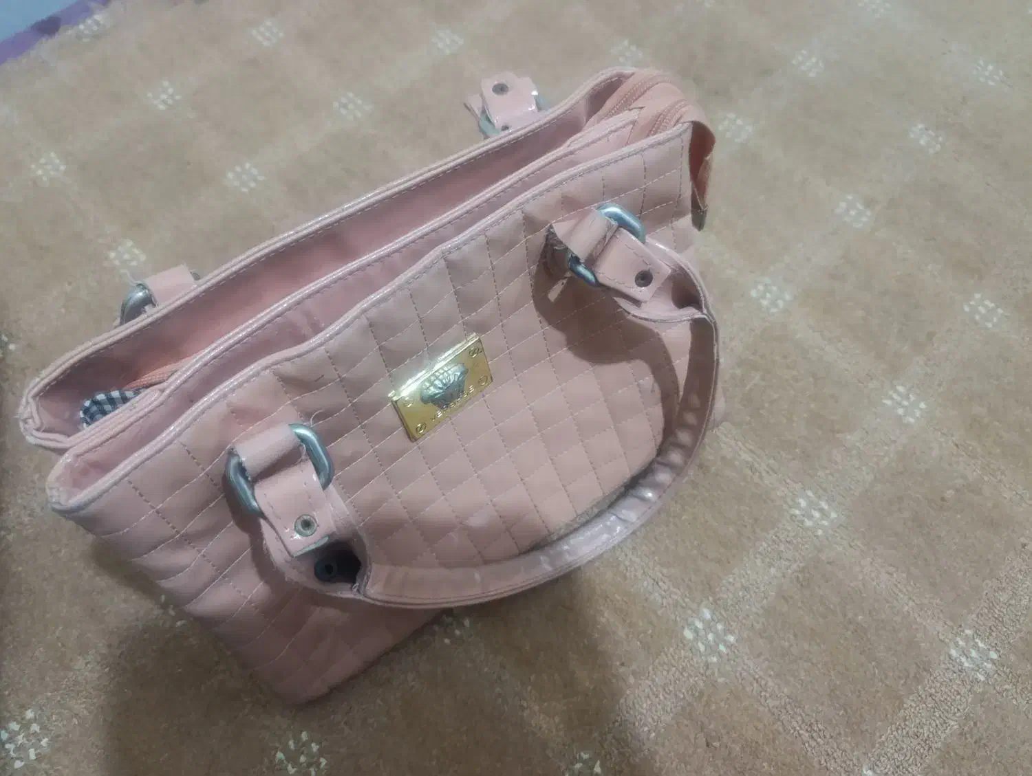 کیفهای چرمی|کیف، کفش، کمربند|دوگنبدان, |دیوار