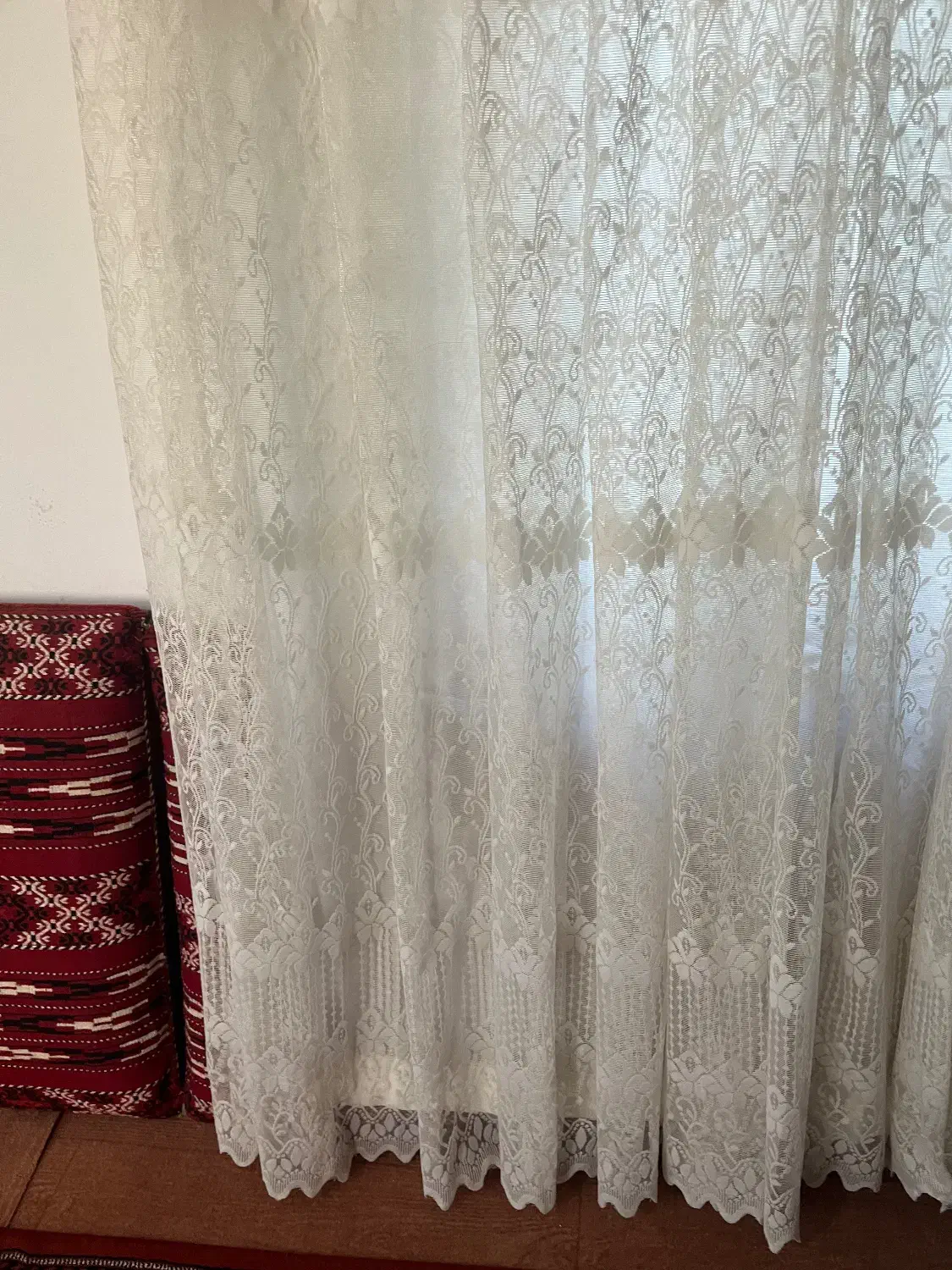 ۴ پرده همراه کتیبه|پرده، رانر، رومیزی|گنبد کاووس, |دیوار