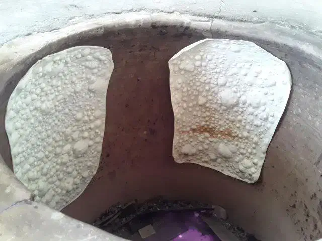 کند چورگی...نان سبوسدار تنوری و سنتی ملکی|خوردنی و آشامیدنی|سراب, |دیوار