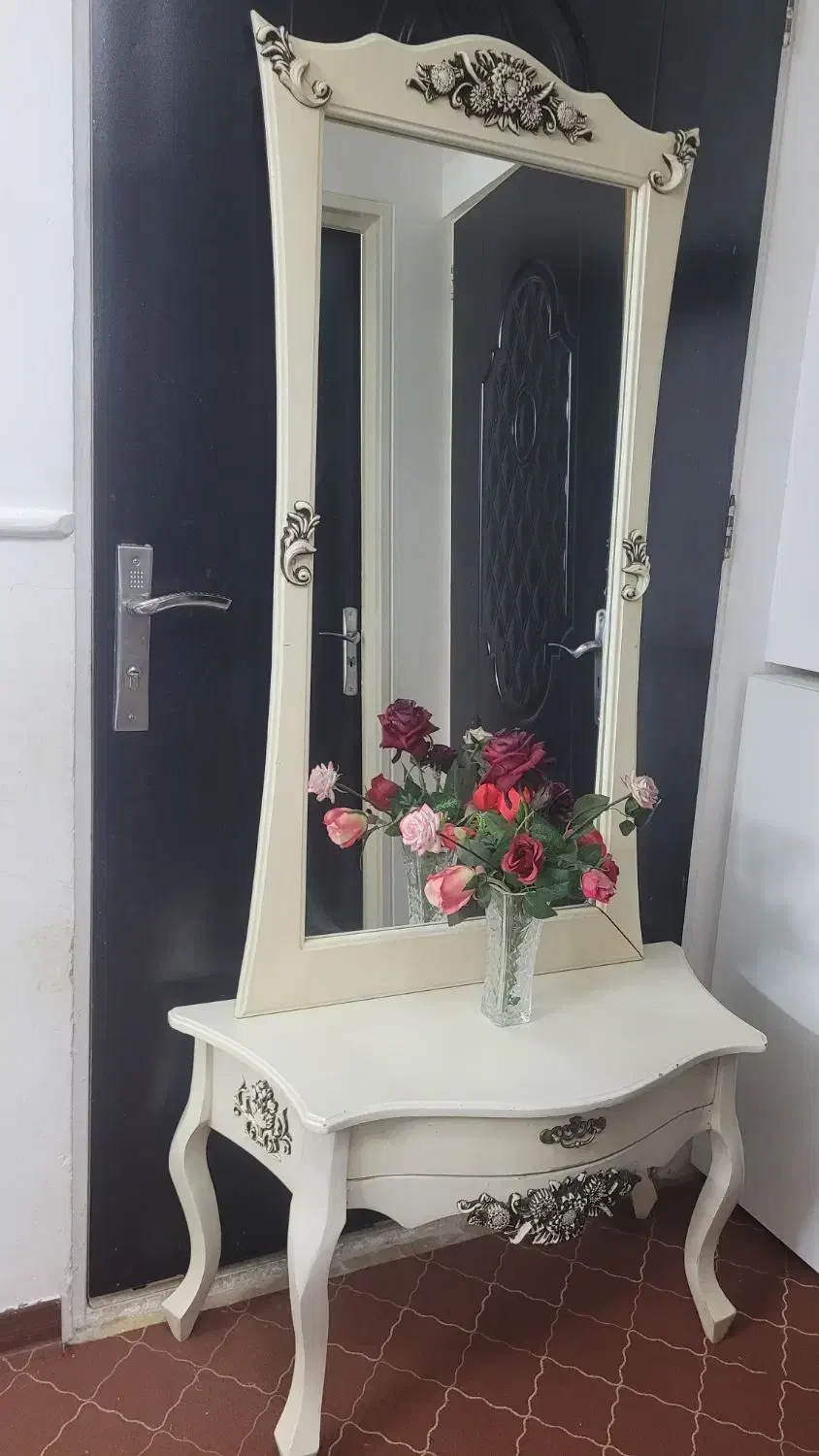 کنسول و آینه|بوفه، ویترین، کنسول|قم, شاه ابراهیم|دیوار