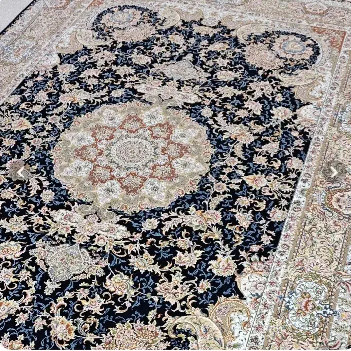 فرش کاملا نو وسالم|فرش|سیاهکل, |دیوار