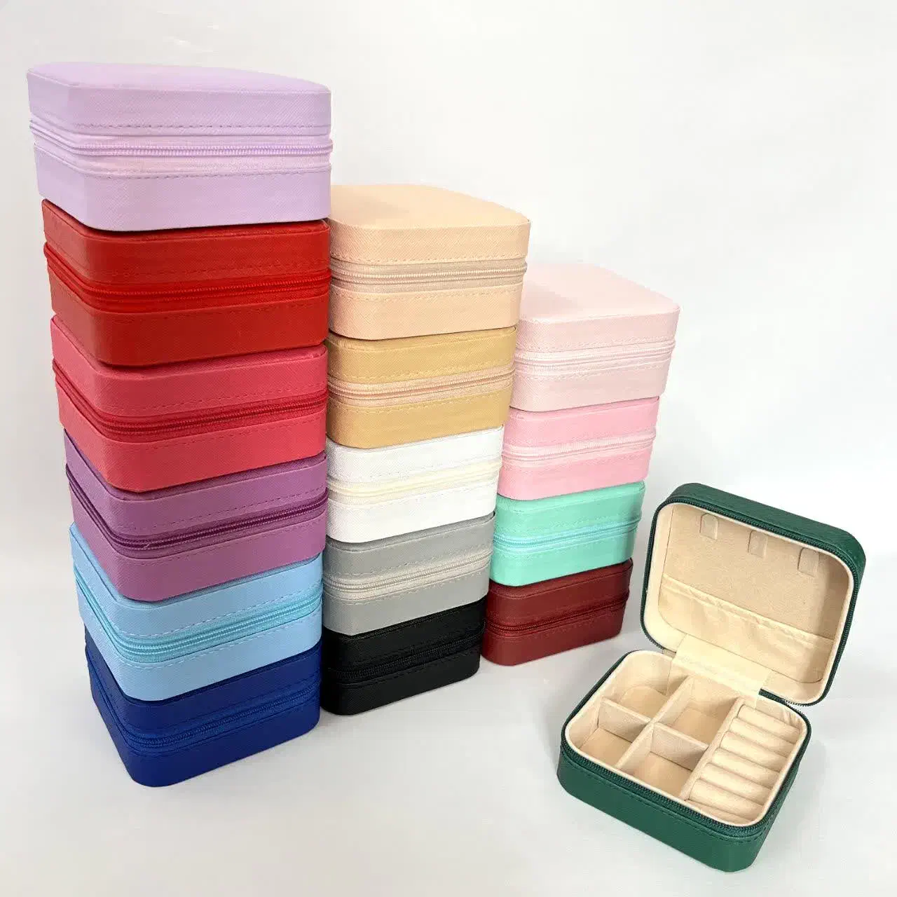 کیف جواهری|کیف، کفش، کمربند|قم, باسکول|دیوار