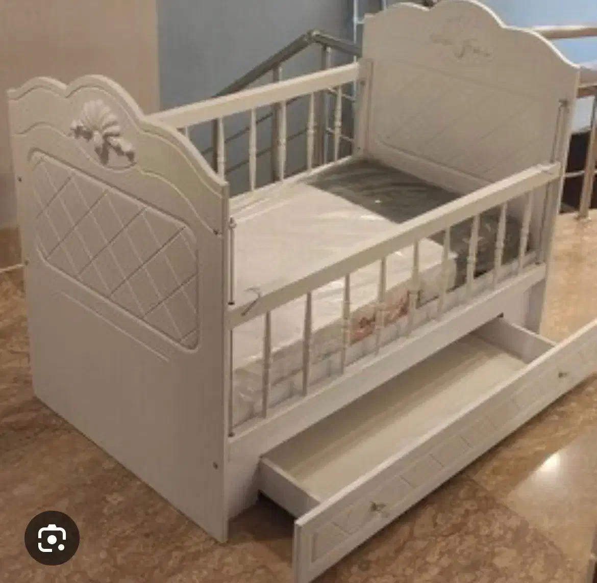 تخت کنار مادر نوزاد برند ساحل چوب|تخت و صندلی بچه|جم, |دیوار