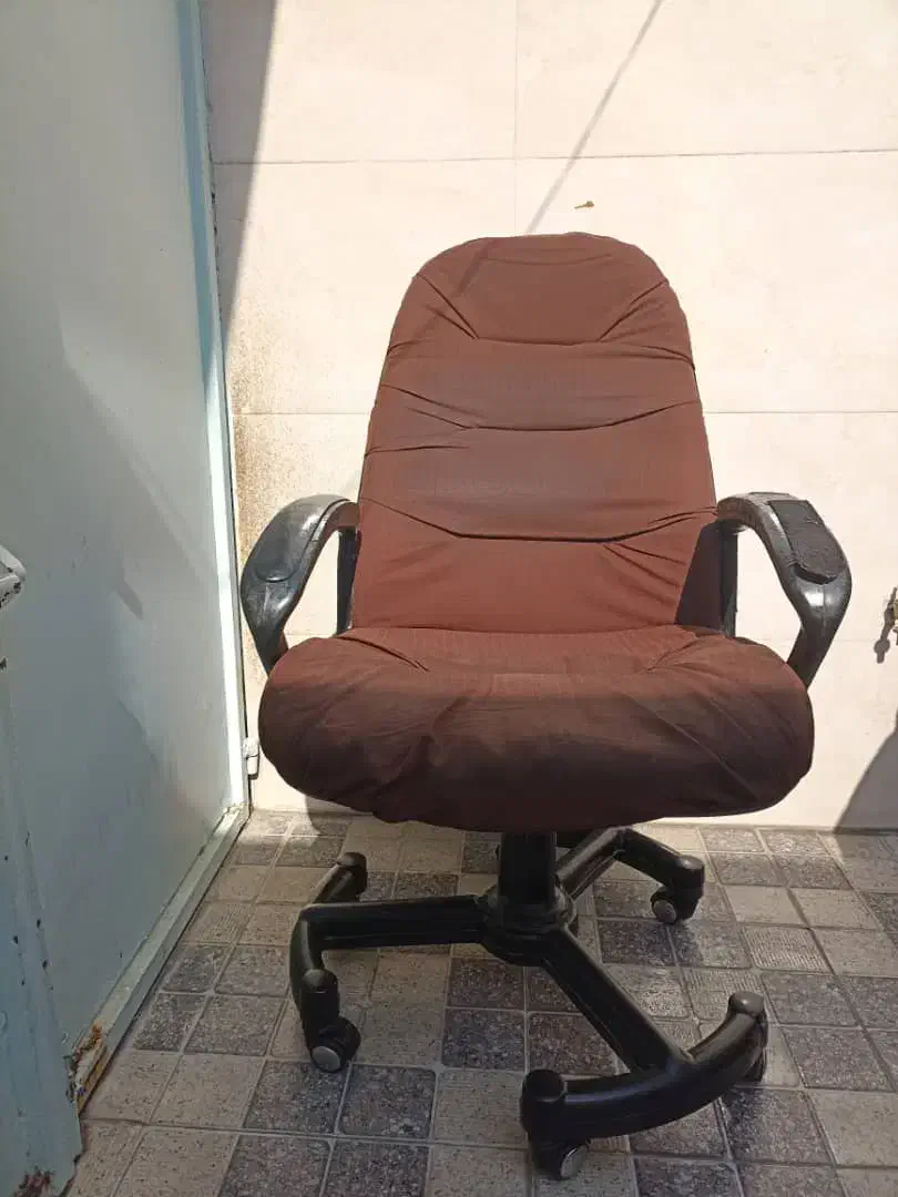 صندلی|صندلی و نیمکت|اهواز, منبع اب|دیوار