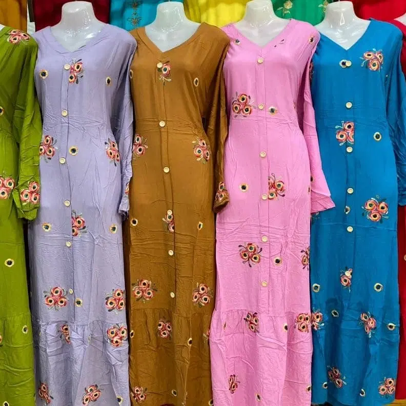 ما،کسی|لباس|بستک, |دیوار