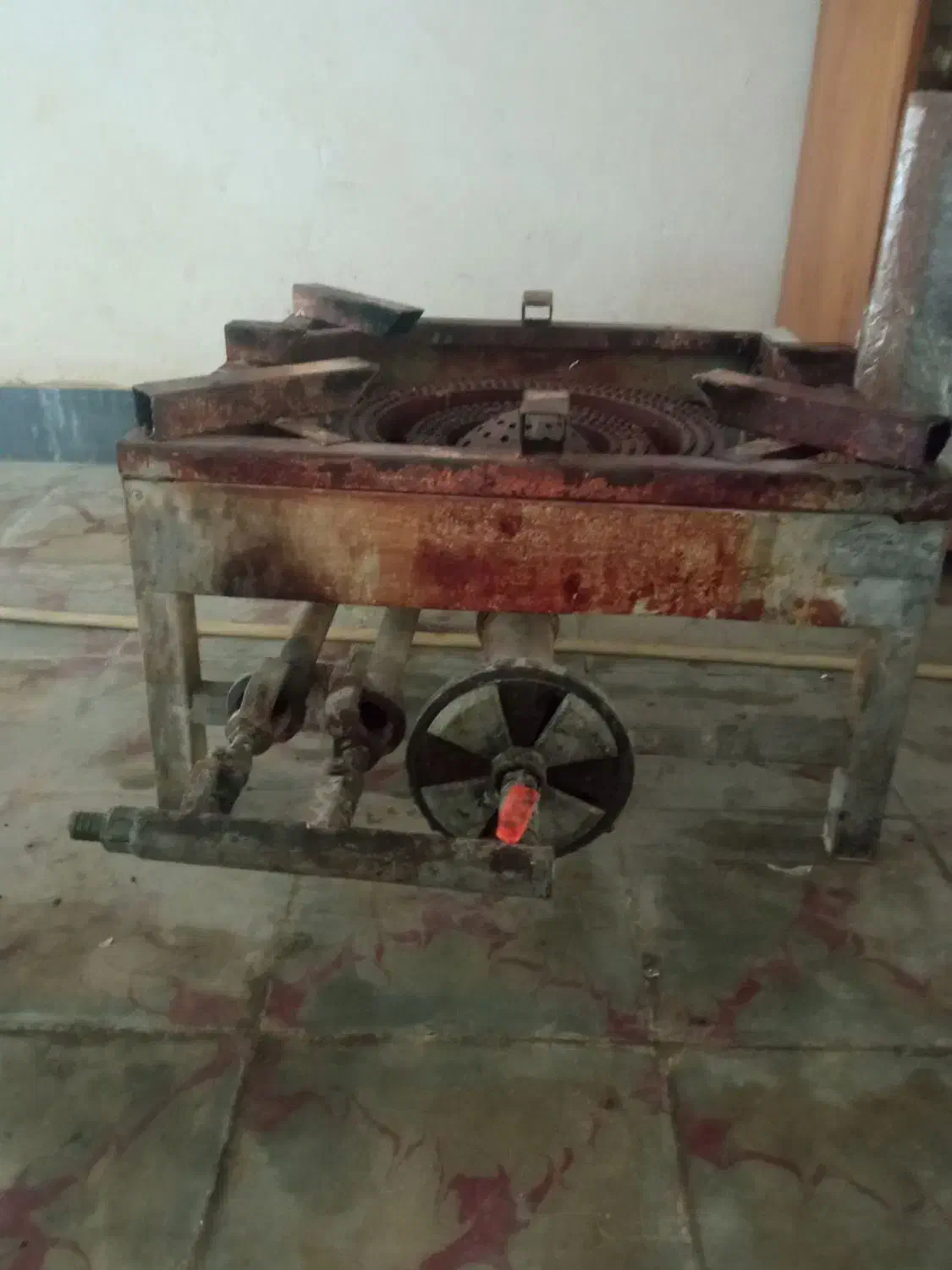 3 شعله کوره دار|اجاق گاز و لوازم برقی پخت‌وپز|کلاله, |دیوار