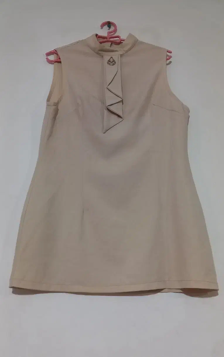 کت و لباس مجلسی|لباس|شیروان (خراسان), |دیوار